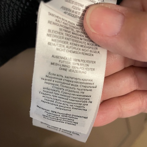 Columbia Windbreaker Jacket - Black with Hood and Velcro Closures - Picture 8 of 15